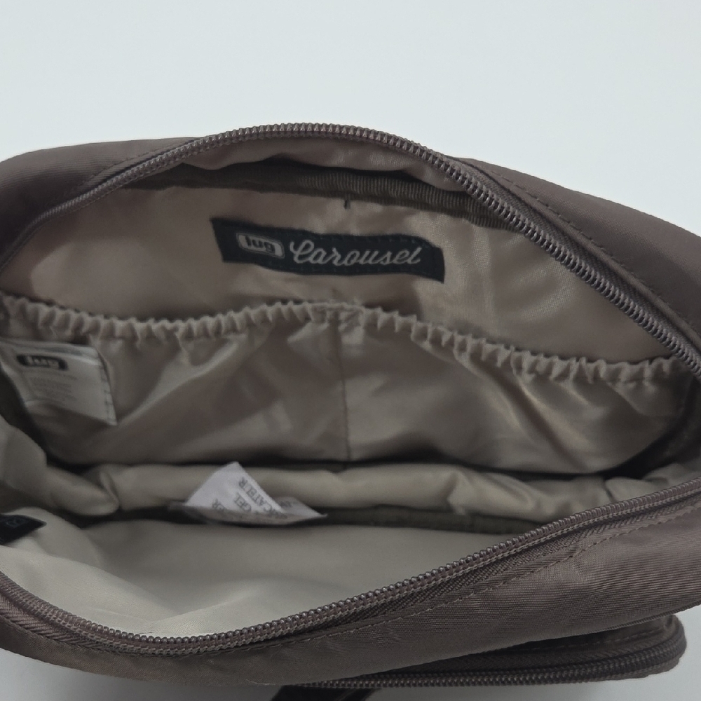 Lug Carousel Quilted Messenger Bag in Walnut NWT - Picture 10 of 16